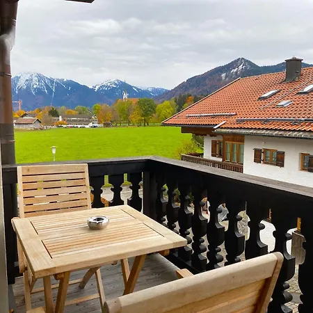 Sonnhof Tegernsee - Zentral Und Perfekt Fuer Urlaub & Arbeit Apartment *